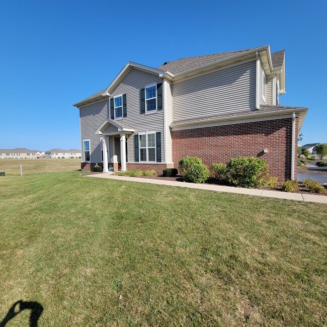Foto del edificio - 15155 Quincy Cir