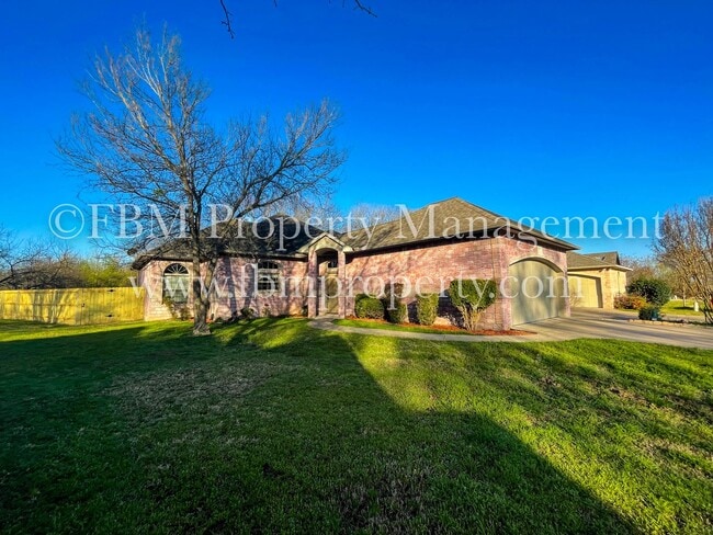 Building Photo - 2409 Park Place - Gorgeous 3 Bedroom, 2 Ba...