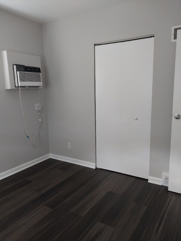 Foto del edificio - 4801 Madison Rd