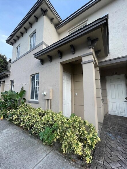 Foto del edificio - 1955 Marsh Harbor Dr