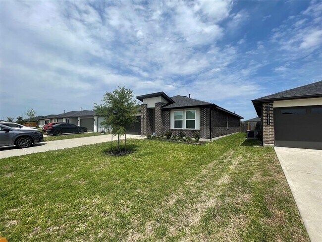 Building Photo - 3827 Sparkman Ln