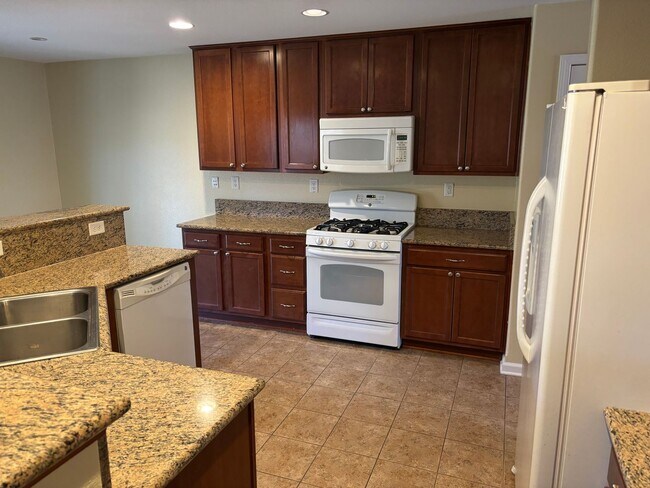 Foto del edificio - Wonderful 3 bedroom + Loft, 2.5 bathroom h...