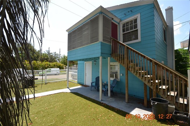 Building Photo - 2200 7th Ave N