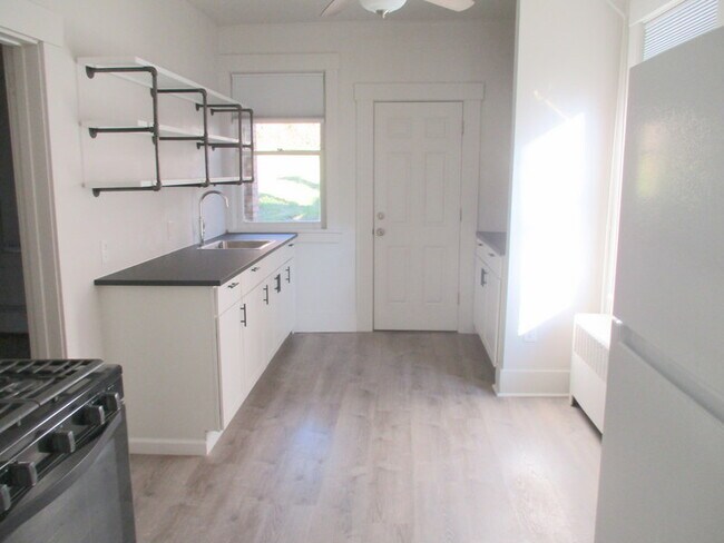 Foto del edificio - 924 Beaver Rd