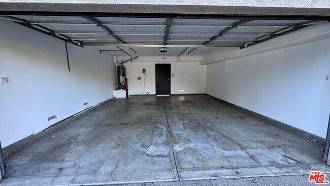 Foto del edificio - 15360 Wyandotte St