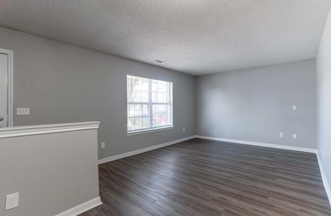 Building Photo - Jamestown Pointe Apartments