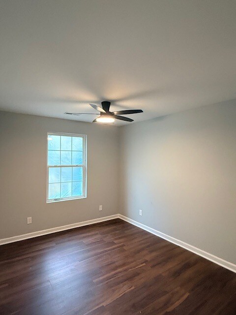 Foto del edificio - 8128 Rugby Ave