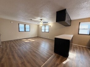 Building Photo - 1402 S 24th St