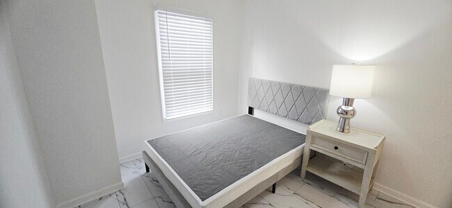 Foto del edificio - 8 Highlands Ct