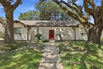 Building Photo - 11507 Barwood Bend Dr