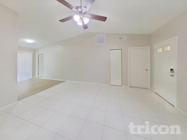 Foto del edificio - 13920 Citrus Pointe Dr