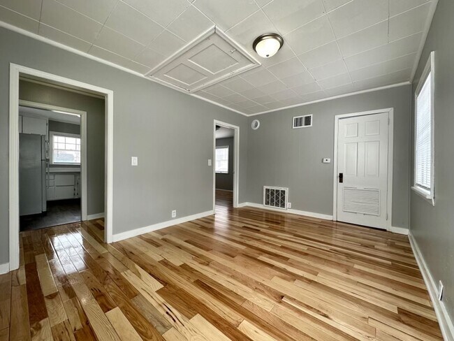 Foto del edificio - 349 6th Ave S