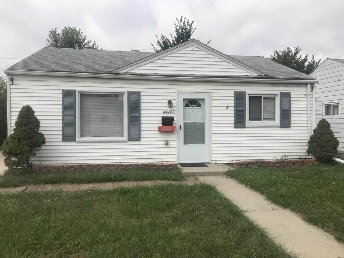 Foto principal - 28367 Waverly St