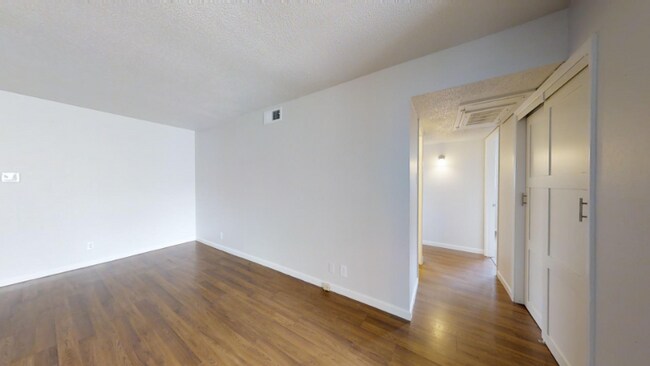 Building Photo - 5221 Bonita Ave