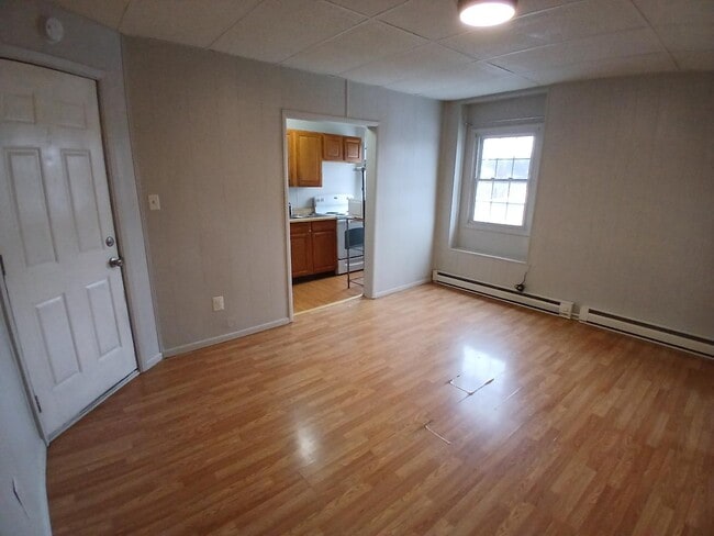 Foto del edificio - 126 E Main St