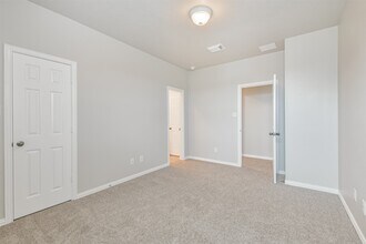 Building Photo - 6 Cordella Pl