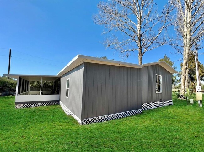 Building Photo - 8352 W Orangetree St