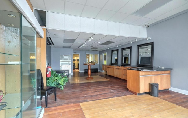 Foto del edificio - 23-25 E King St