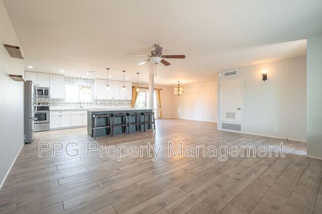 Foto del edificio - 456 W Jasper Dr