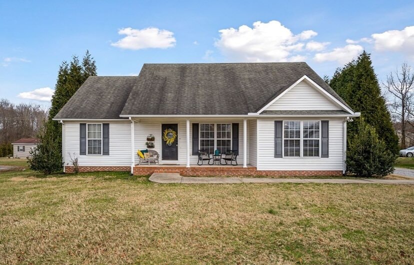 223 Greenwood Dr, Smithville, TN 37166 House Rental in Smithville, TN