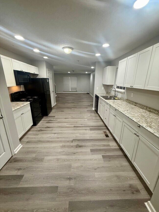 Foto del edificio - 3158 16th Ave