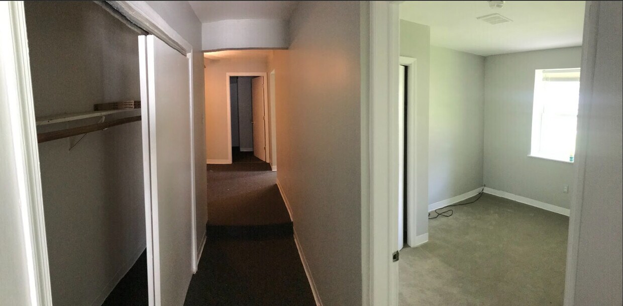 Building Photo - Millpond Manor