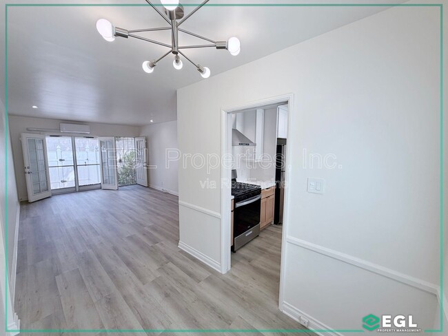 Foto del edificio - 250 N Cordova St