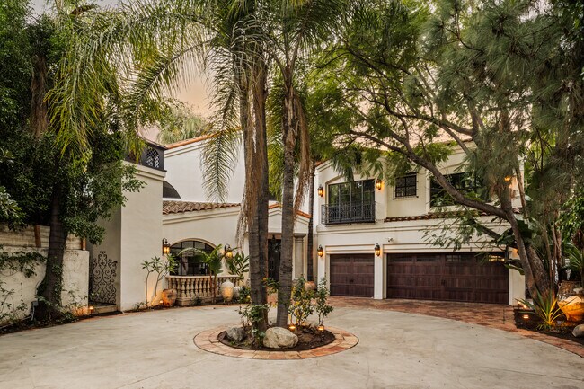 5702 Melvin Ave, Tarzana, CA 91356 - House Rental in Tarzana, CA