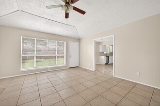 Building Photo - 9903 Kent Towne Ln