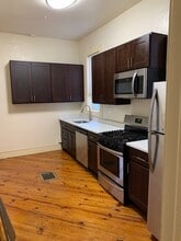 Building Photo - 4021 Pine St
