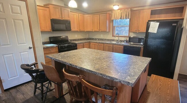 Foto del edificio - 290 Old Taylor Rd