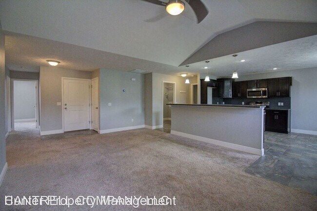 Foto del edificio - 4 br, 2 bath House - 874 E Sparrow Rd
