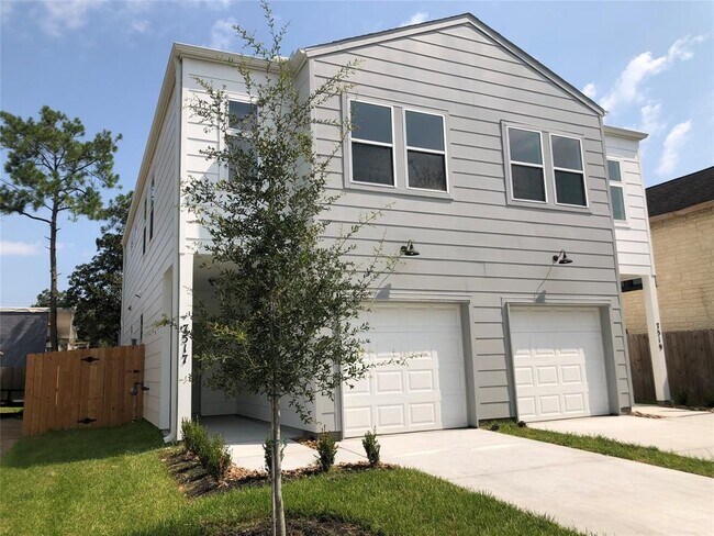 Building Photo - 7517 Avenue F