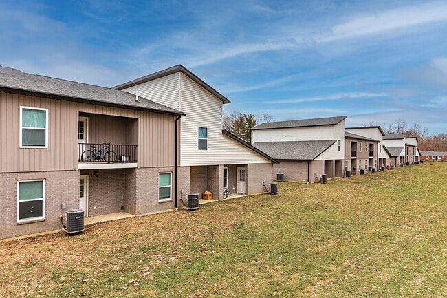 Building Photo - 702 Courtyard Ln