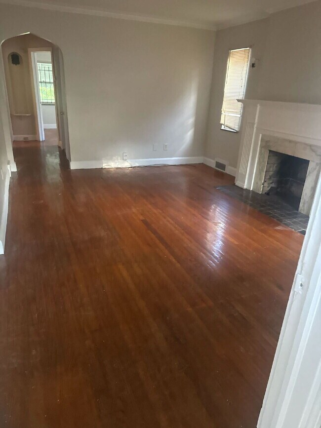 Building Photo - 3-Bed Gem in Detroit - Cozy 1163 Sq Ft Hom...