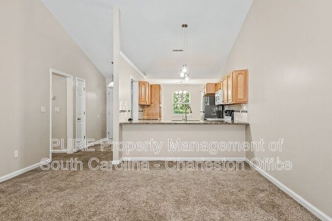Foto del edificio - 3372 Wayland Dr