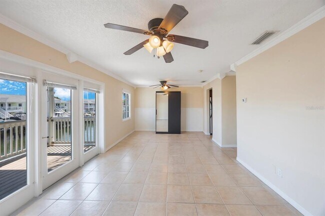Foto del edificio - 5092 Beach Dr SE