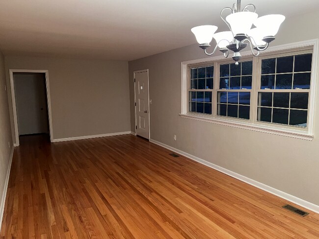 Foto del edificio - 1334 Ely Rd