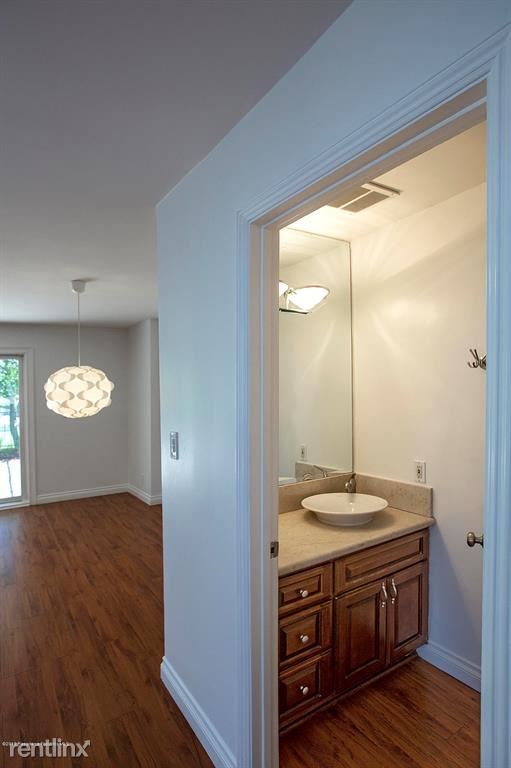 Building Photo - 4 br, 3 bath Townhome - 787 Starlight Heig...