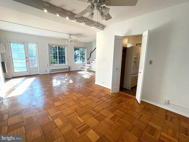 Building Photo - 1620 Mt Eagle Pl