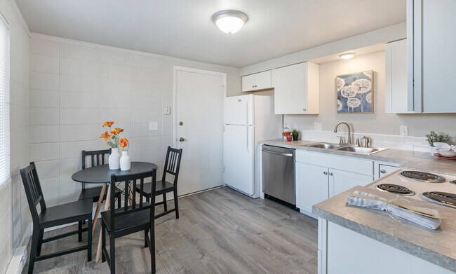 Building Photo - 1411 Missoula A Nampa