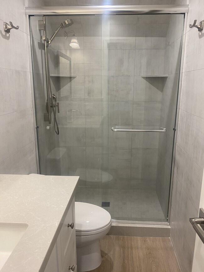 Foto del edificio - 204 Chimney Rock Rd