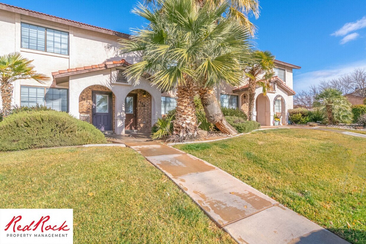 Foto principal - Charming 2 Bedroom Townhome