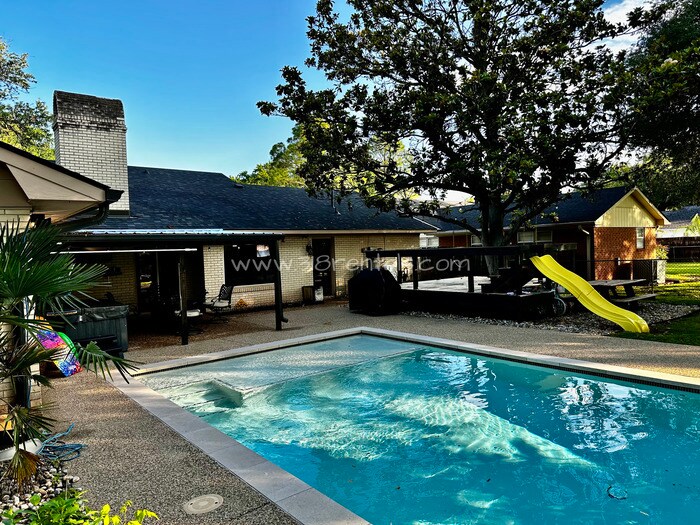 Primary Photo - 7313 Camelback Dr