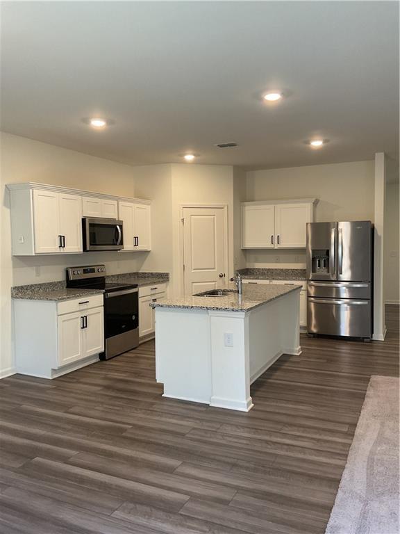 Foto del edificio - 305 Pond Ct