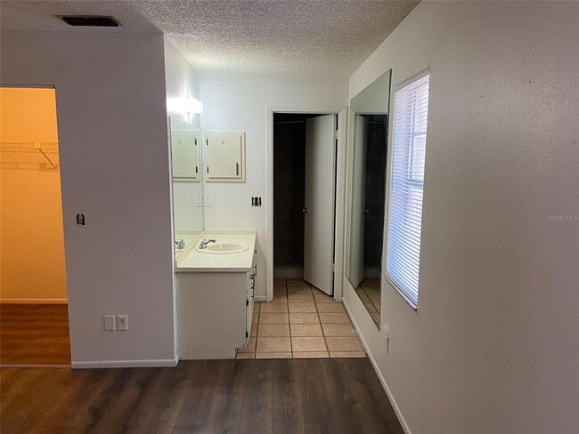 Building Photo - 3149 Huron Ave