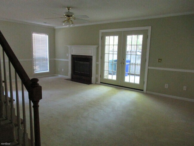 Building Photo - 2 br, 2.5 bath Townhome - Tree Tops Townhouse