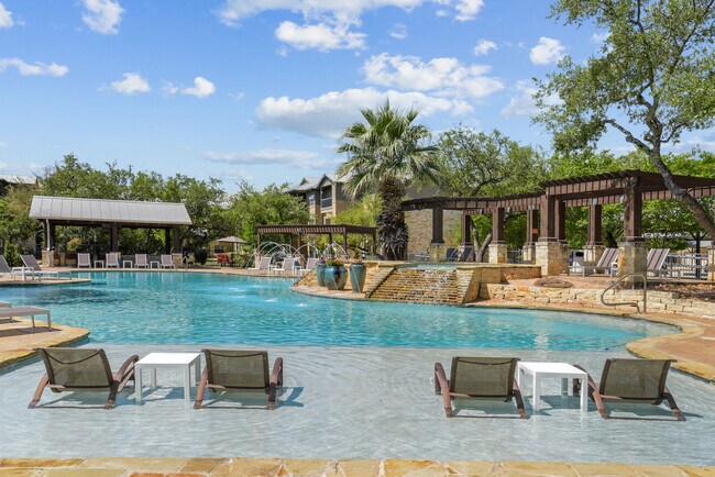 Foto del edificio - Platinum Shavano Oaks