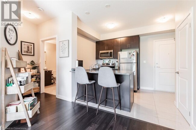 Building Photo - 125 Shoreview Pl