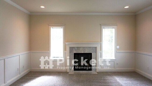 Building Photo - Beautiful 3 Bedroom Manchester Rambler